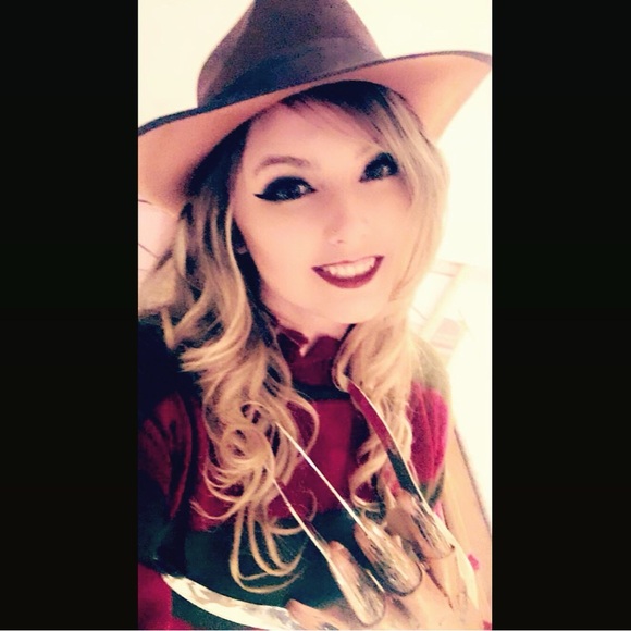 Meet your Posher, Kayla - Picture 8 of 12